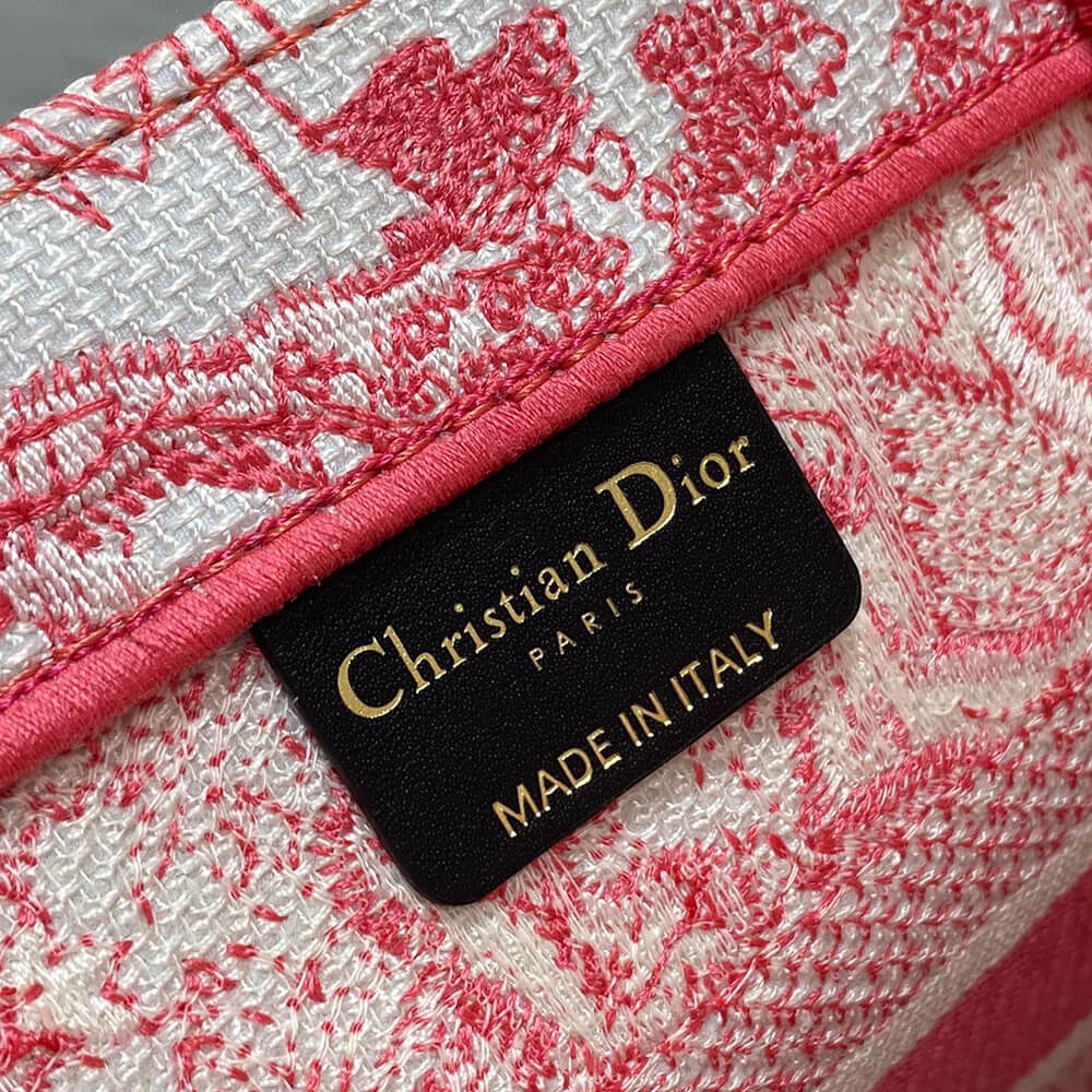 small D*oriviera D*or book tote