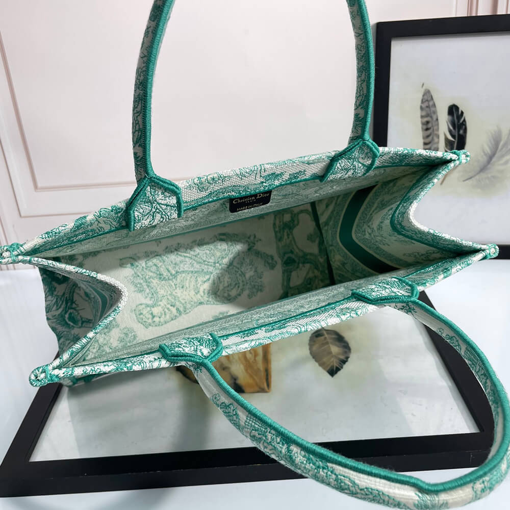 medium D*oriviera D*or book tote