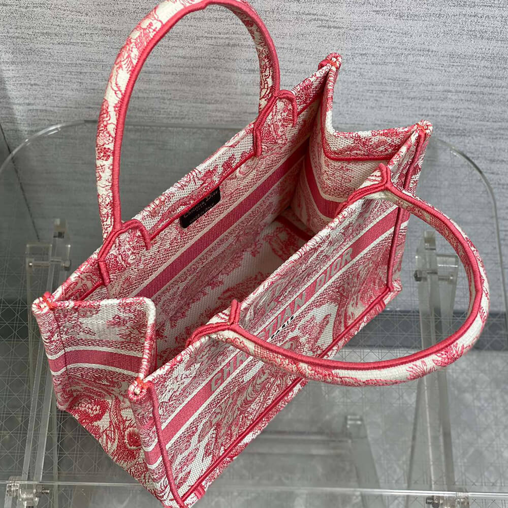 small D*oriviera D*or book tote