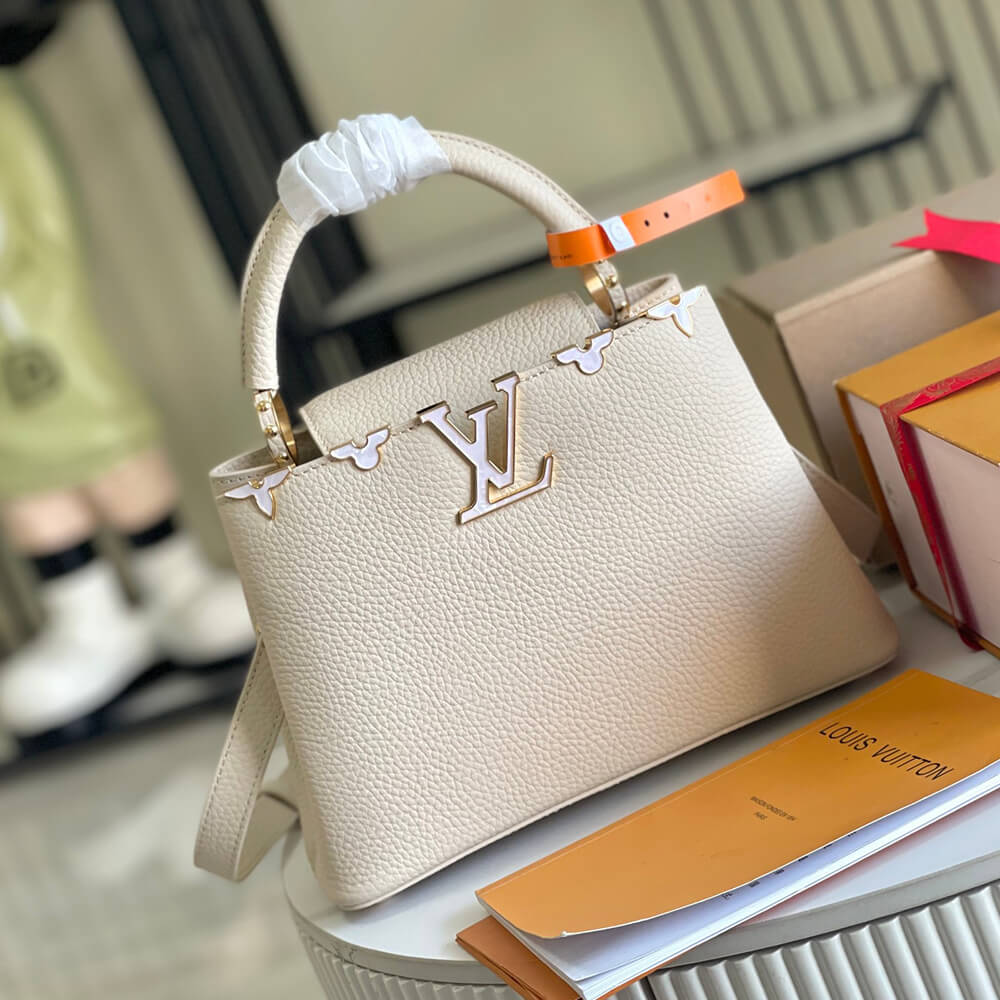 LV Capucines BB