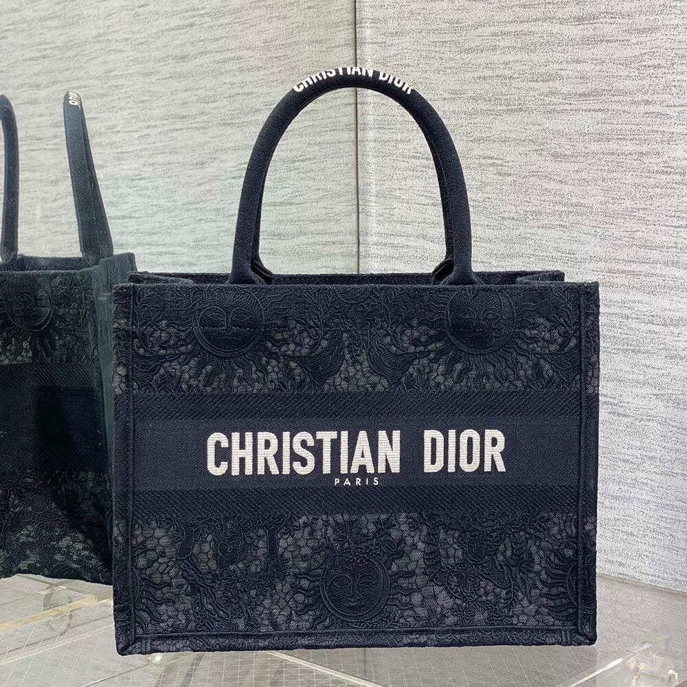 medium D*or book tote