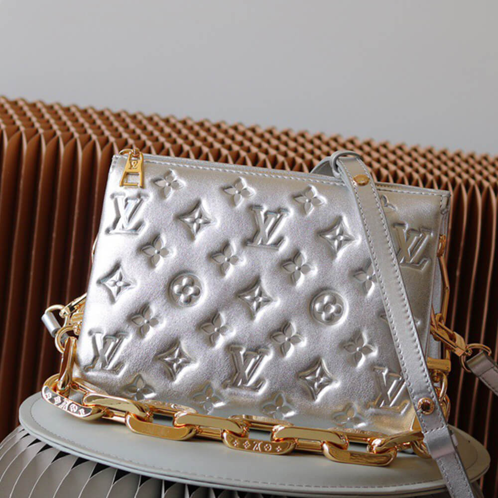 LV Coussin BB