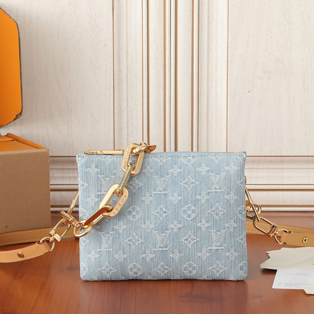 LV Coussin BB