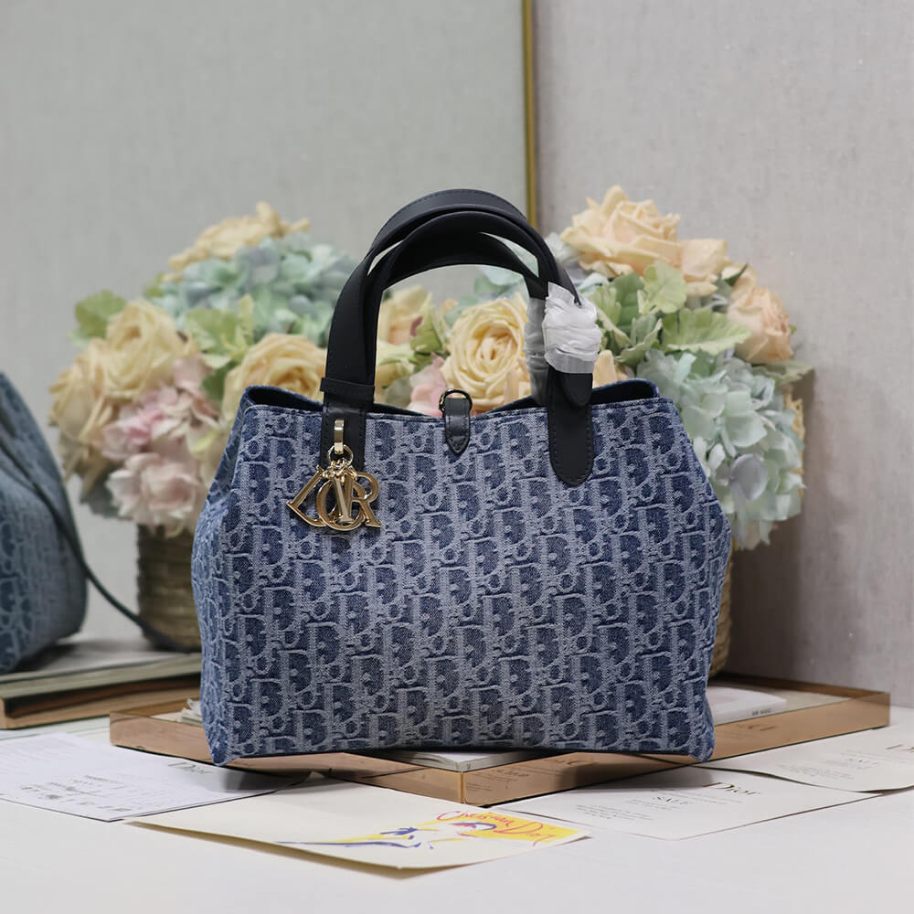 medium D*or toujours bag