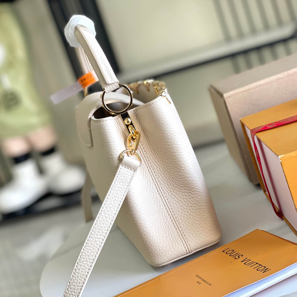 LV Capucines BB