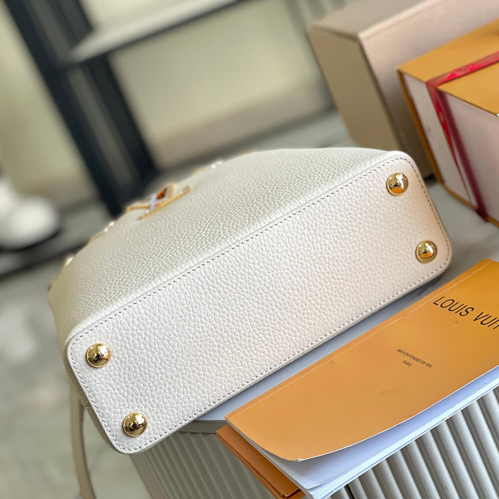 LV Capucines BB