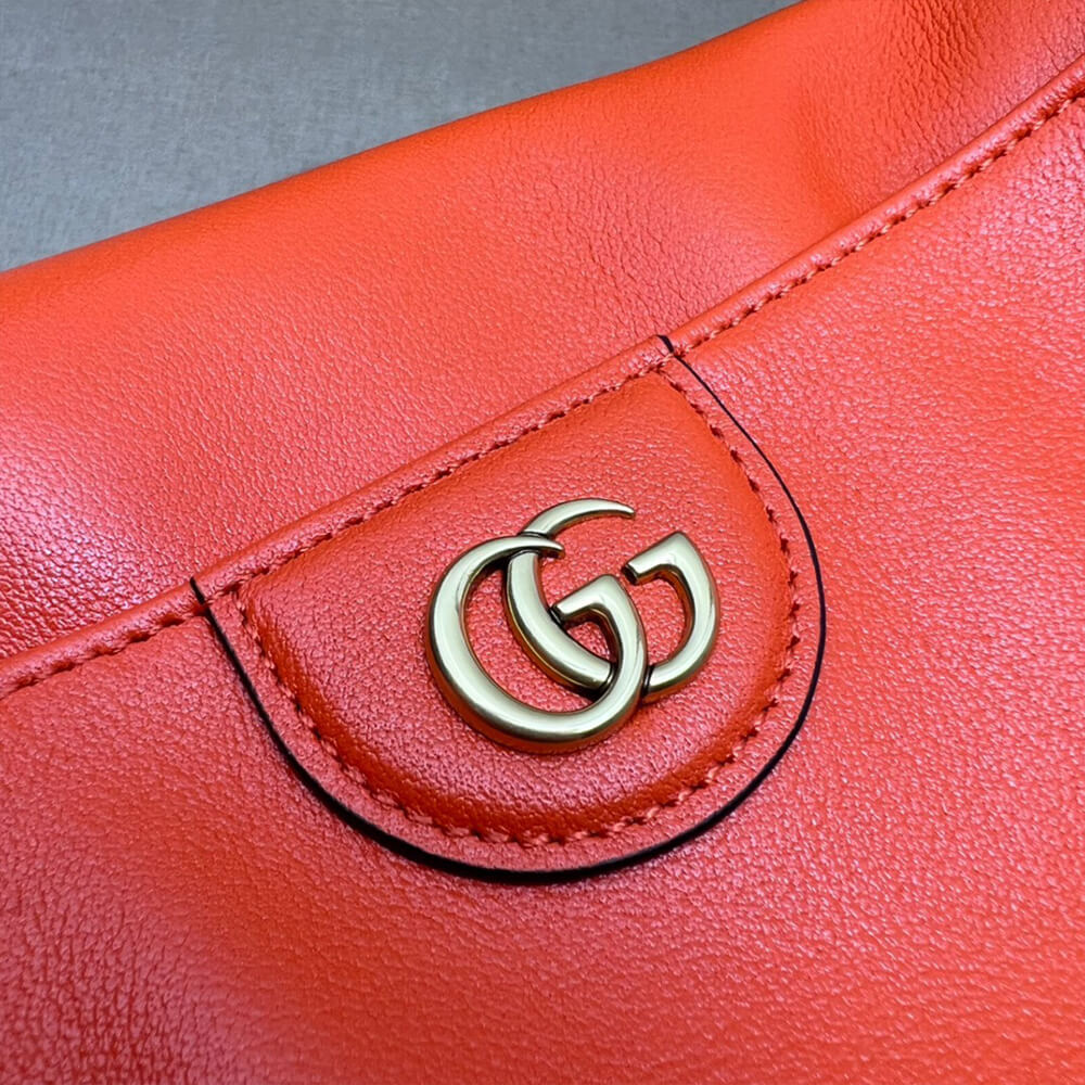 G*u*i diana medium shoulder bag