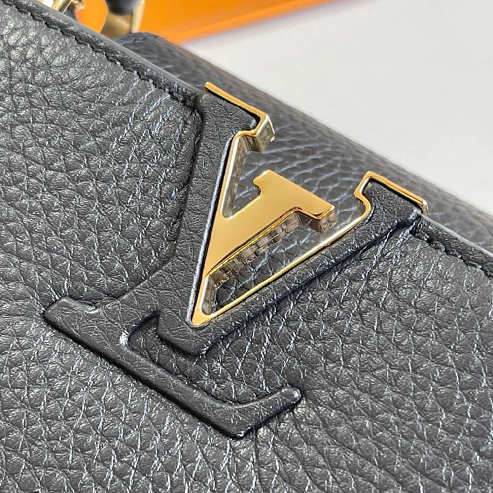 LV Capucines BB
