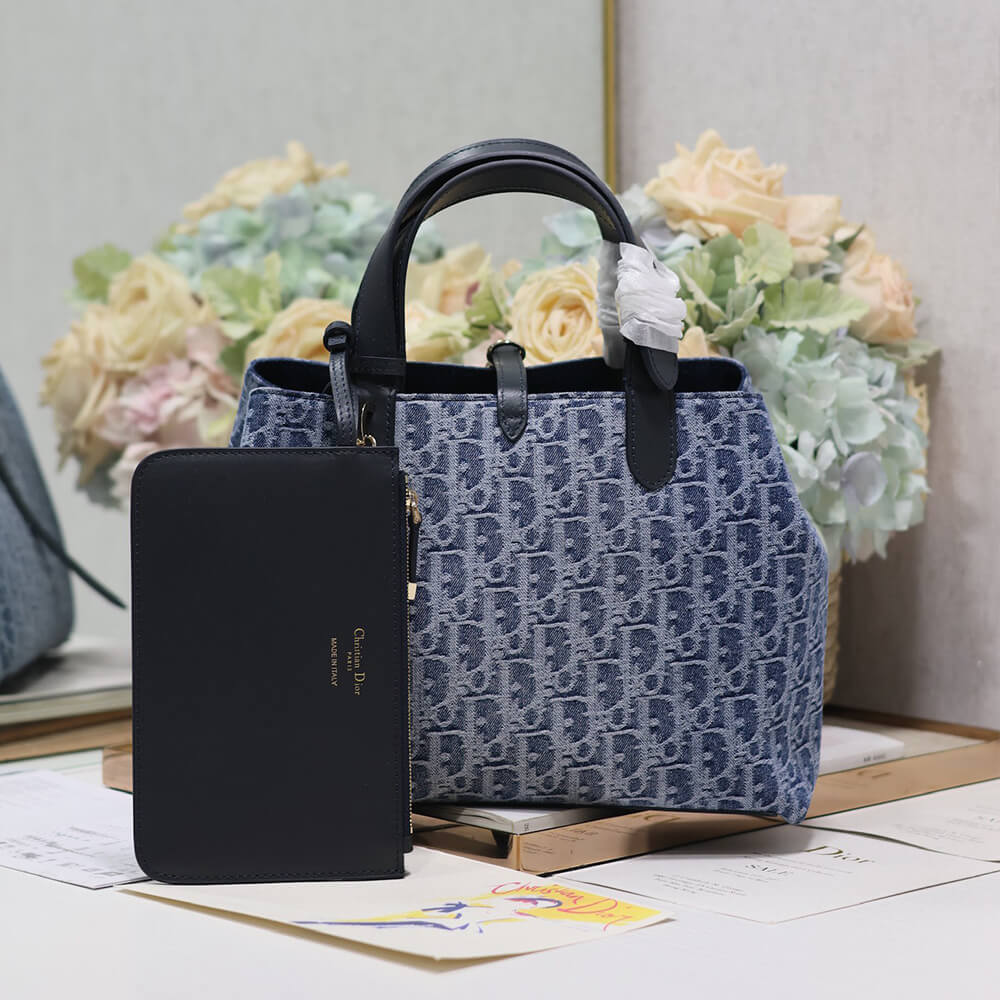 medium D*or toujours bag