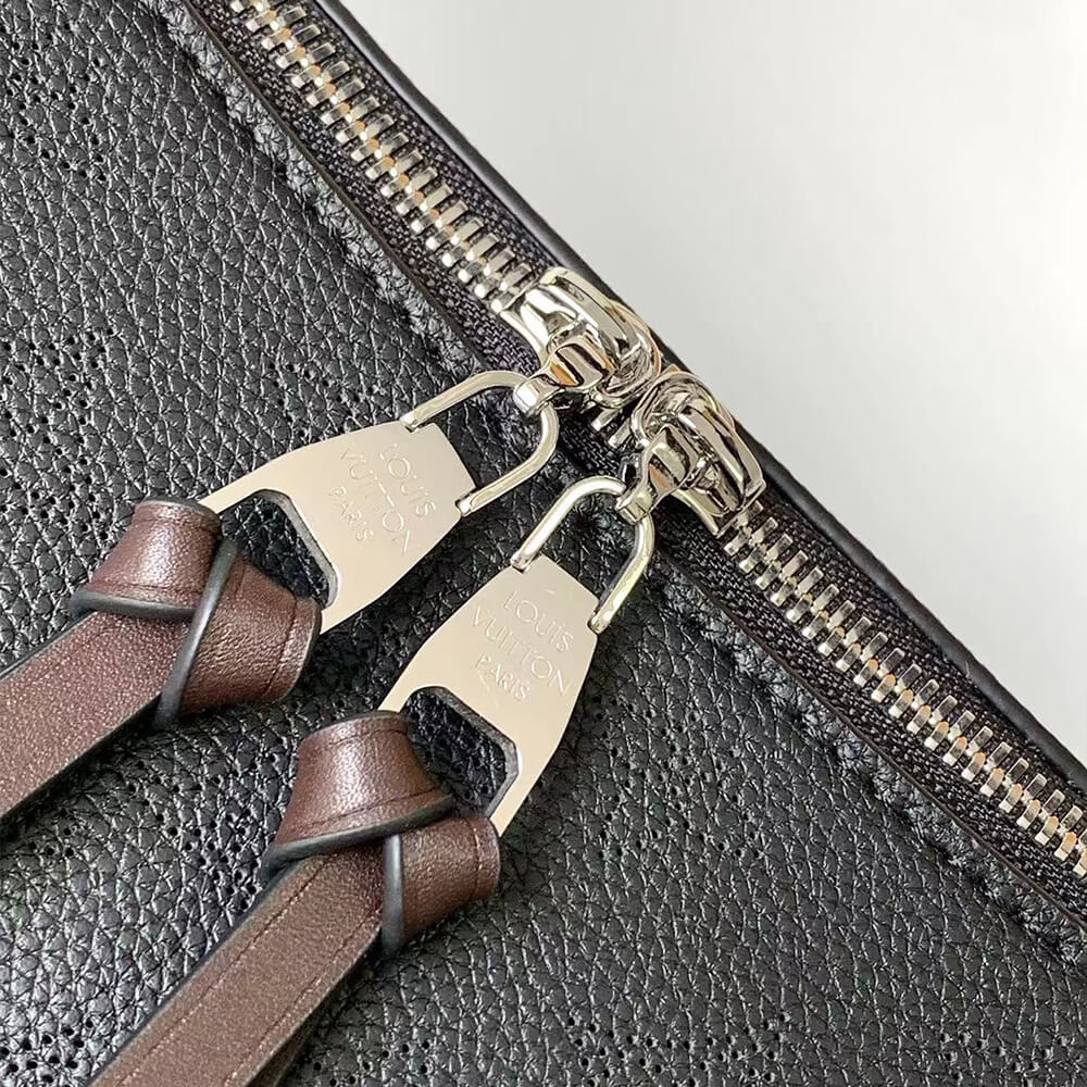LV Beaubourg Hobo MM