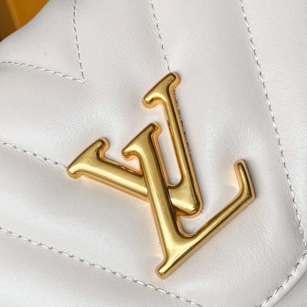 LV Hold Me