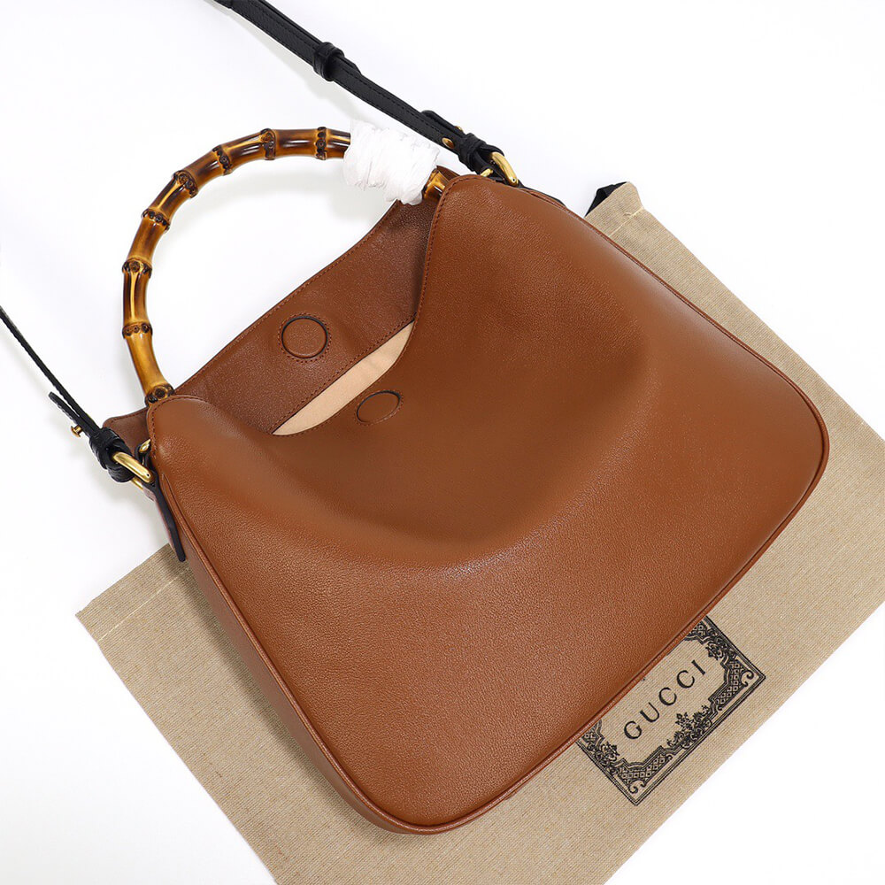 G*u*i diana medium shoulder bag