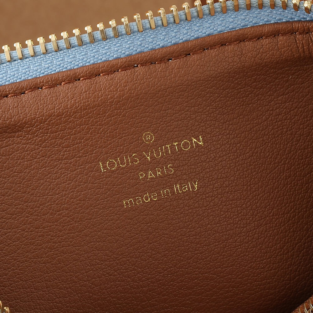 LV Coussin BB