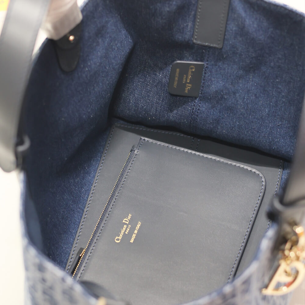 medium D*or toujours bag