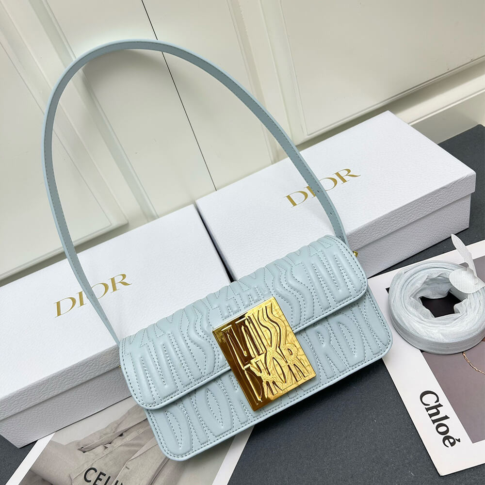 miss D*or flap bag