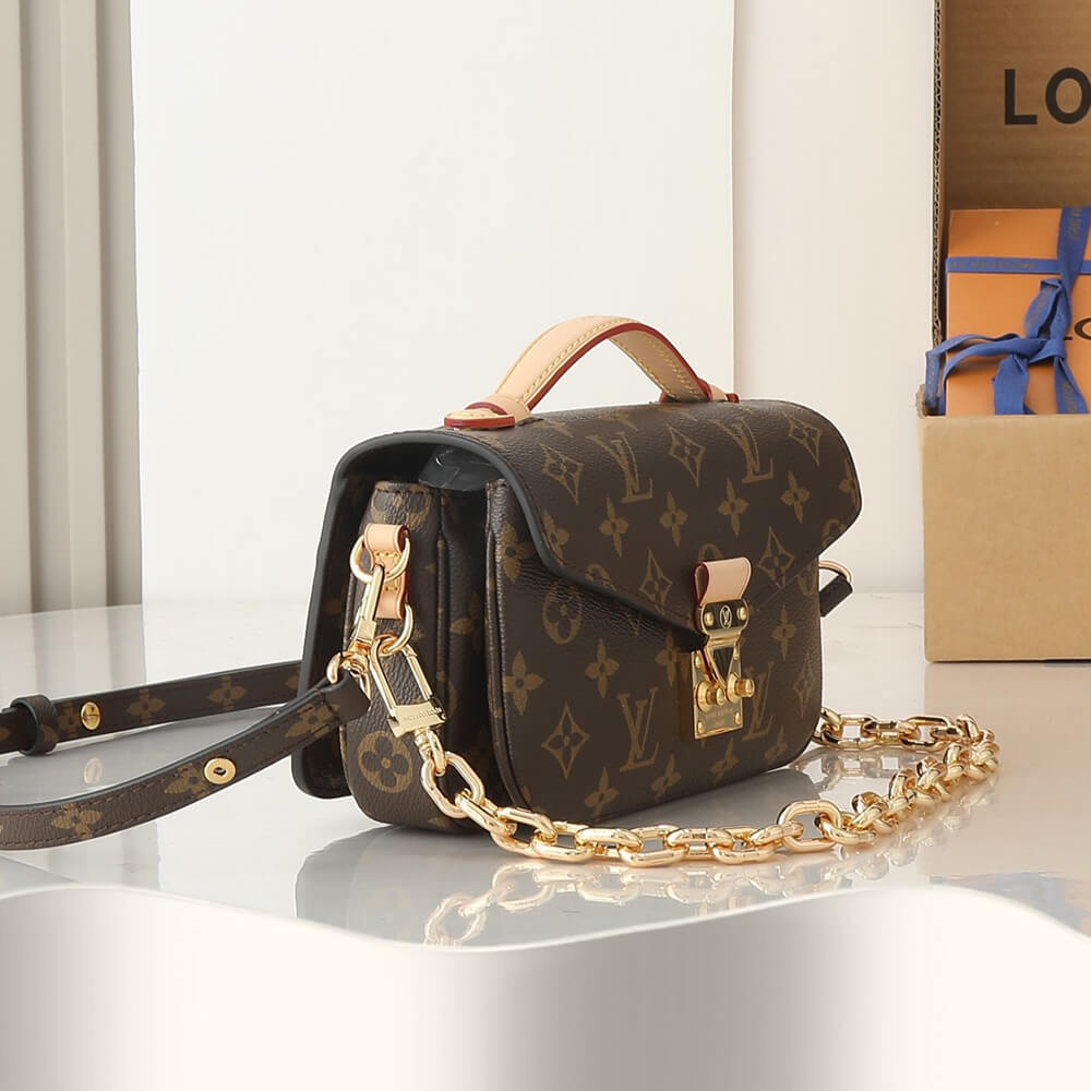 LV Pochette Metis East West