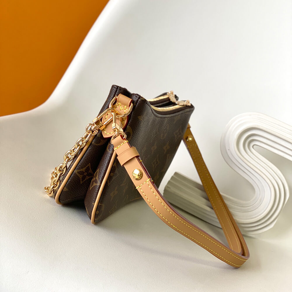LV Liv Pochette