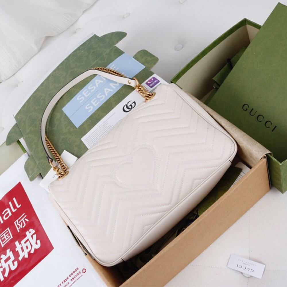 GG Marmont medium matelasse shoulder bag