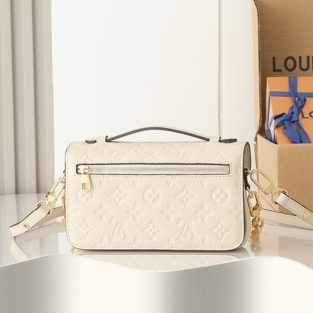 LV Pochette Metis East West