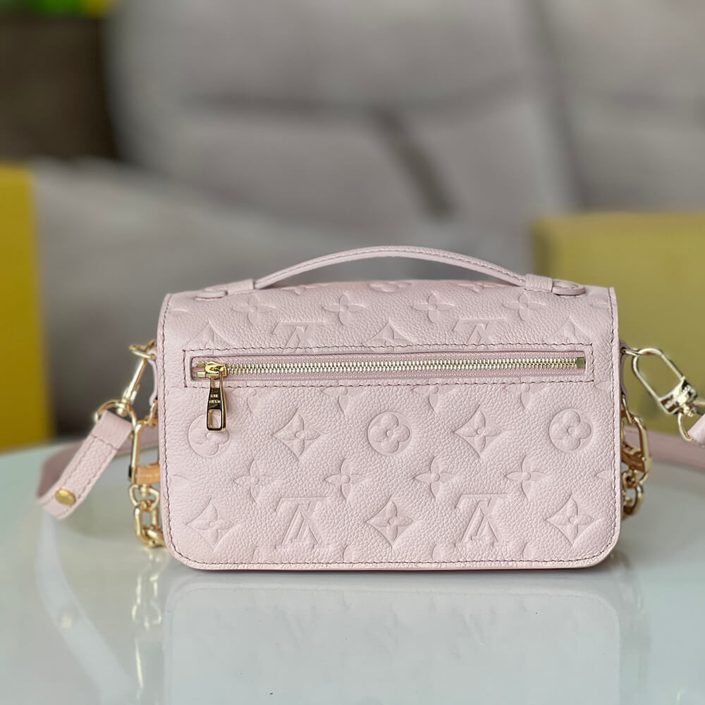 LV Pochette Metis East West