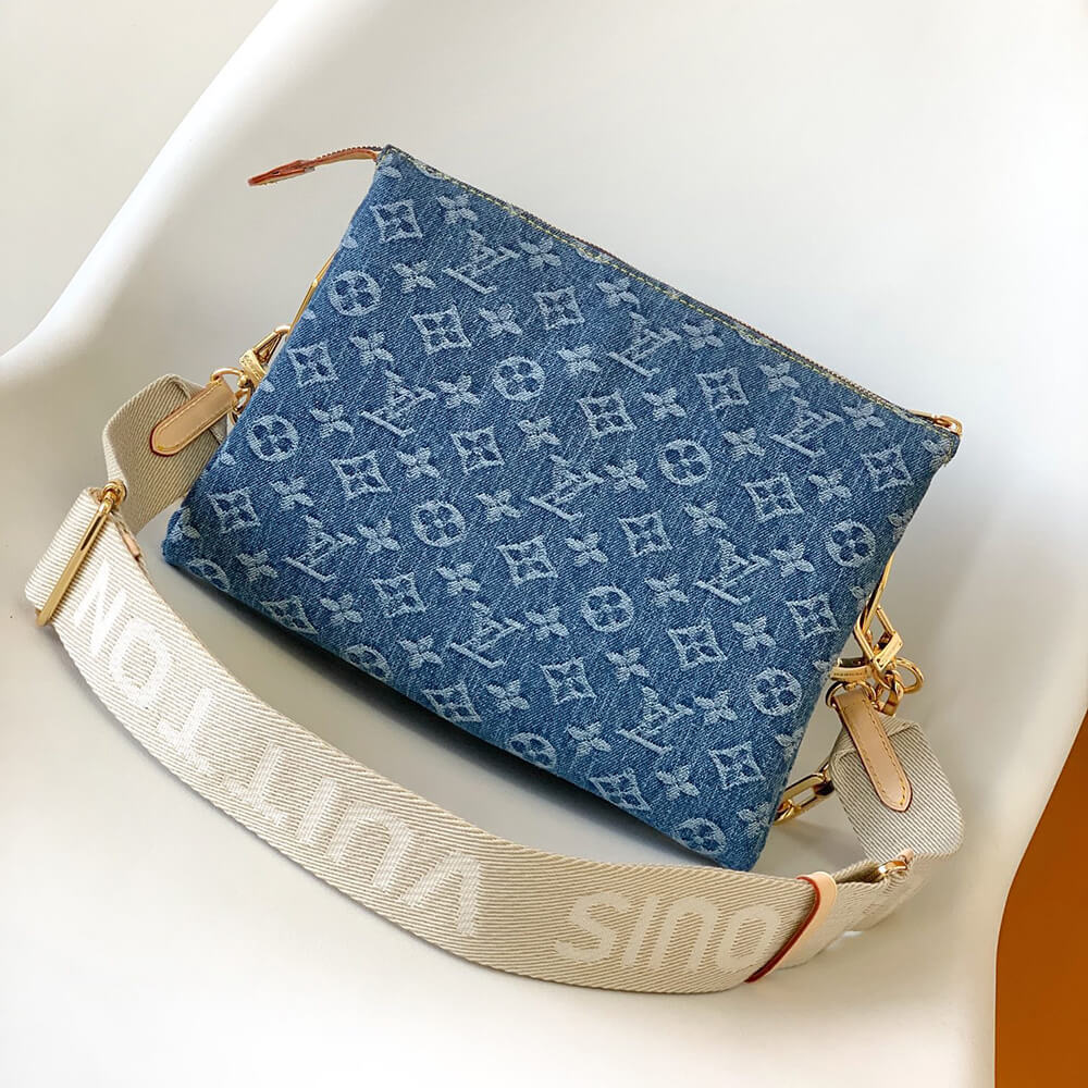 LV Coussin PM