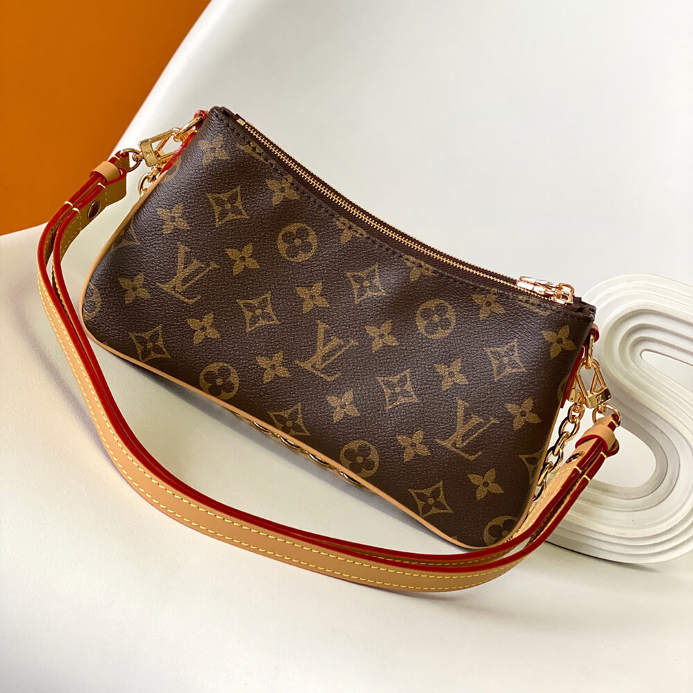 LV Liv Pochette