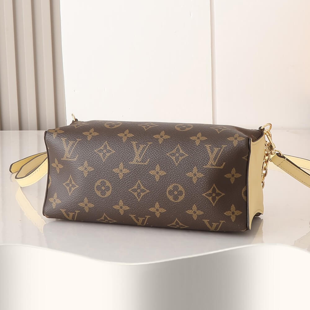 LV Bloom Pouch
