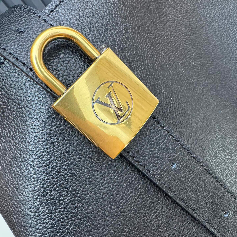 LV Low Key Cabas MM