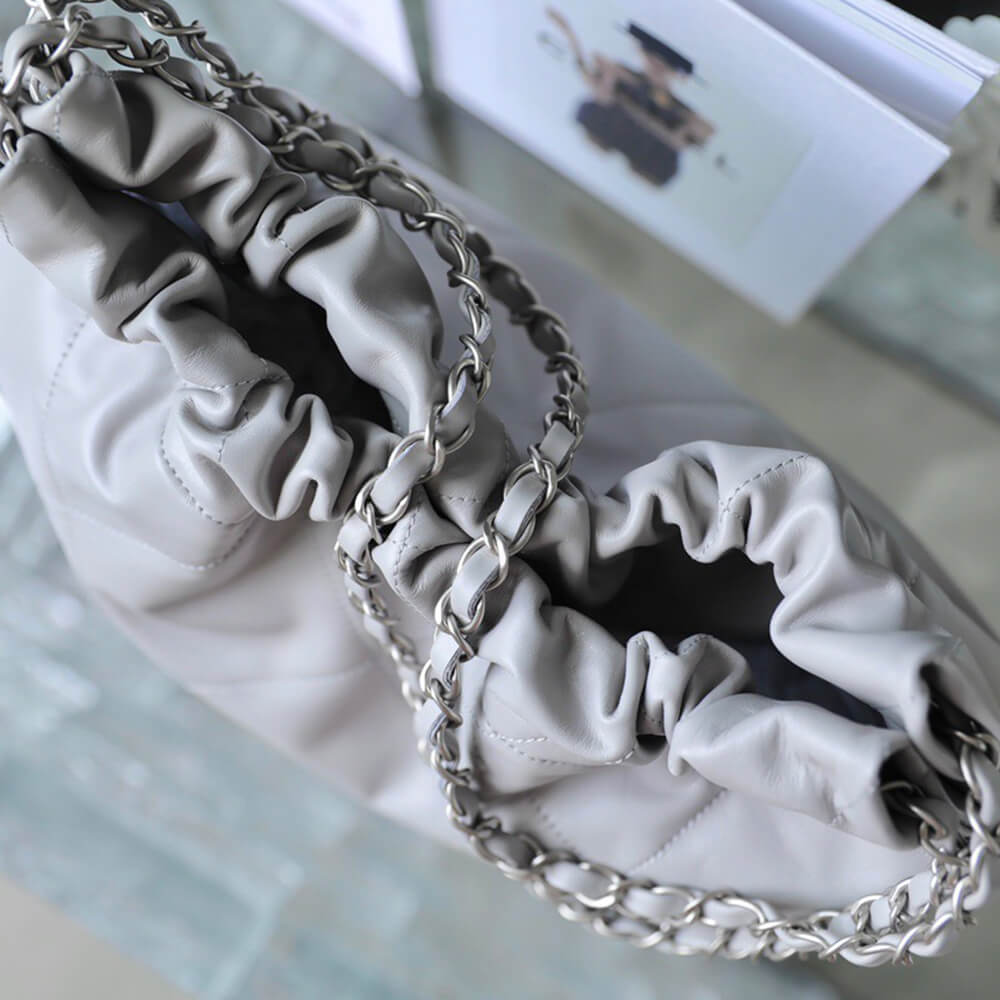 Ch*el 22 handbag(high-end grade)