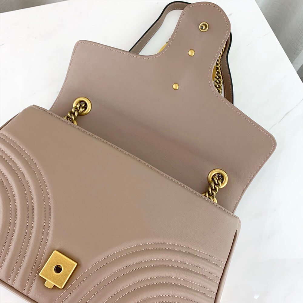 GG Marmont medium matelasse shoulder bag