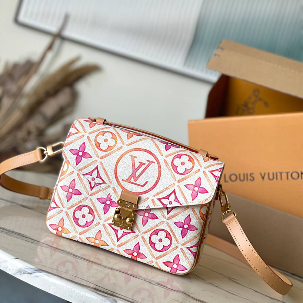 LV Pochette Metis