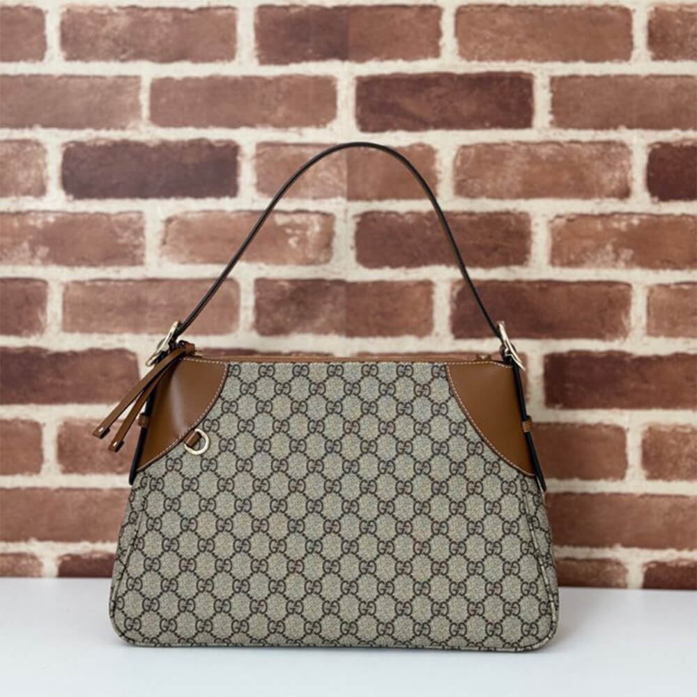 GG Emblem medium shoulder bag