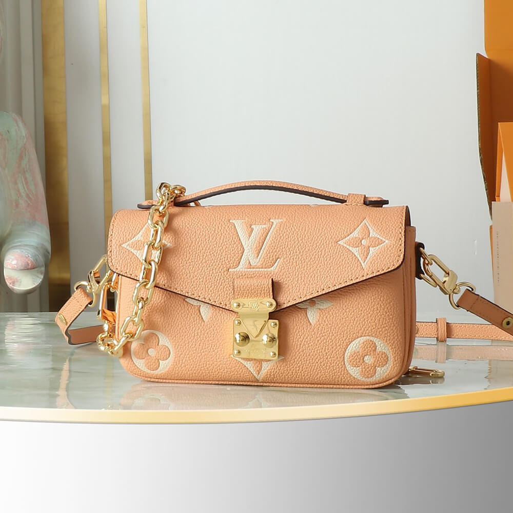 LV Pochette Metis East West