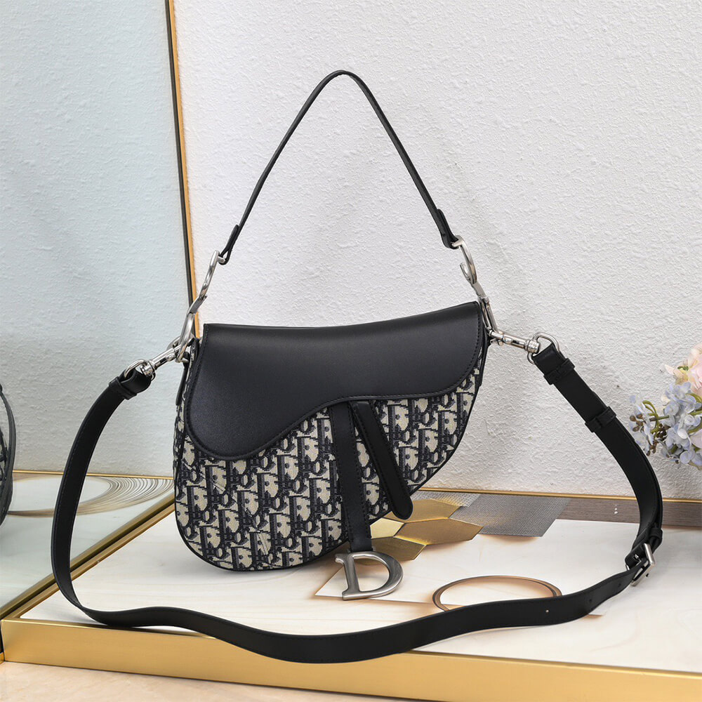 D*or saddle bag with strap