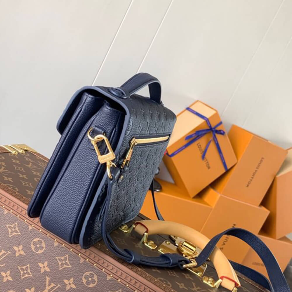 LV Pochette Metis