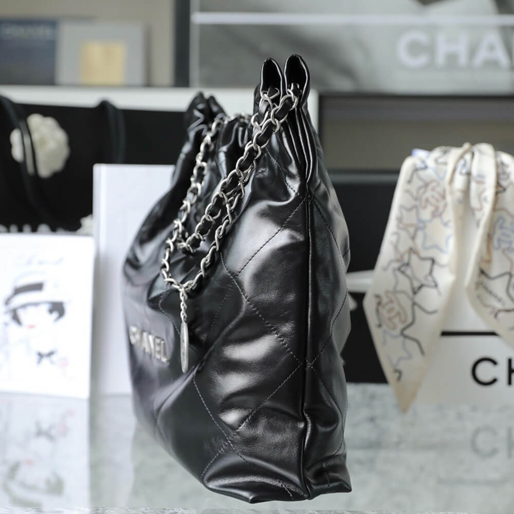 Ch*el 22 handbag(lushentic grade )