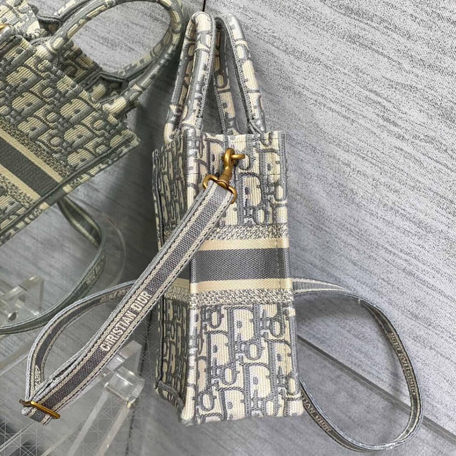mini vertical D*or book tote
