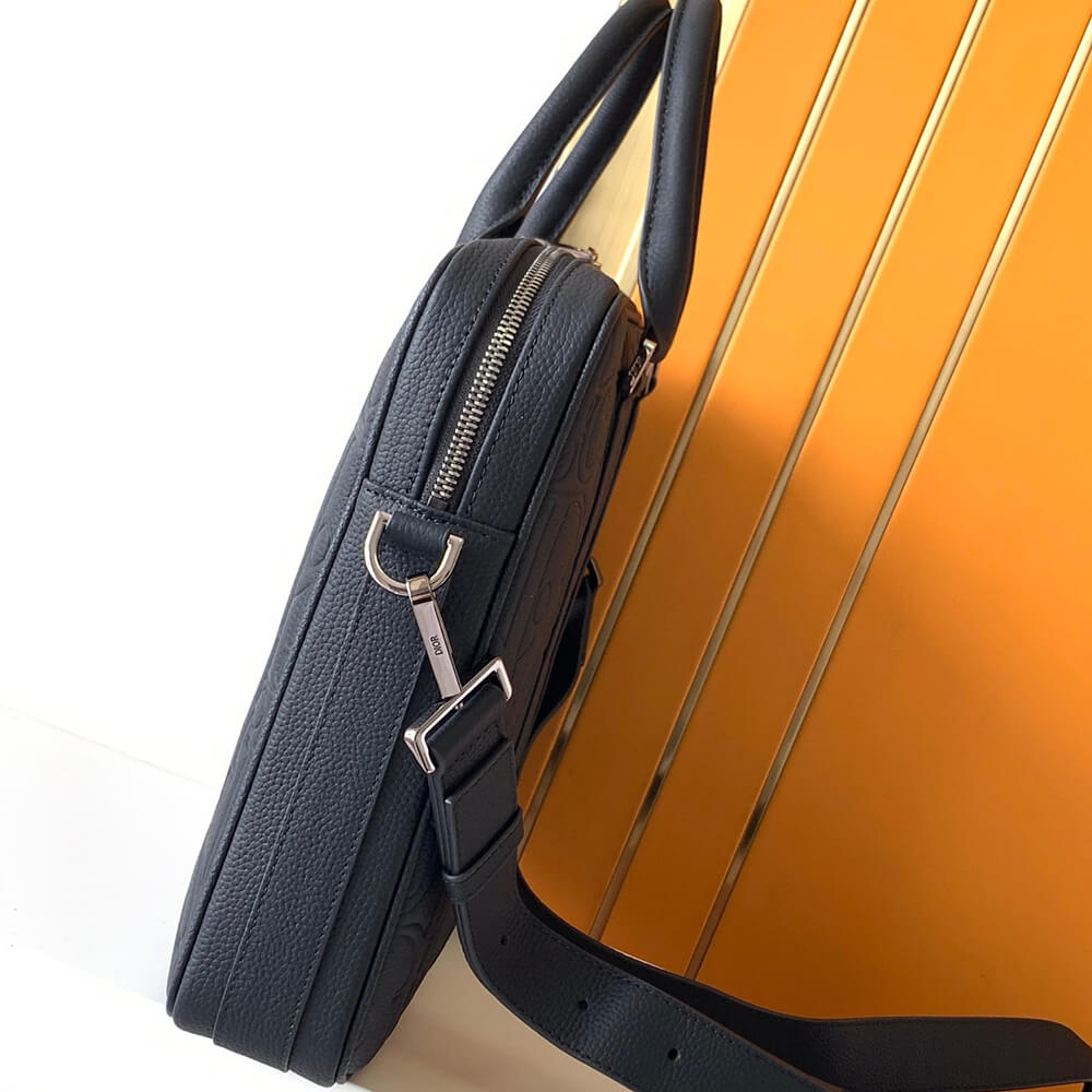 D*or zipped briefcase