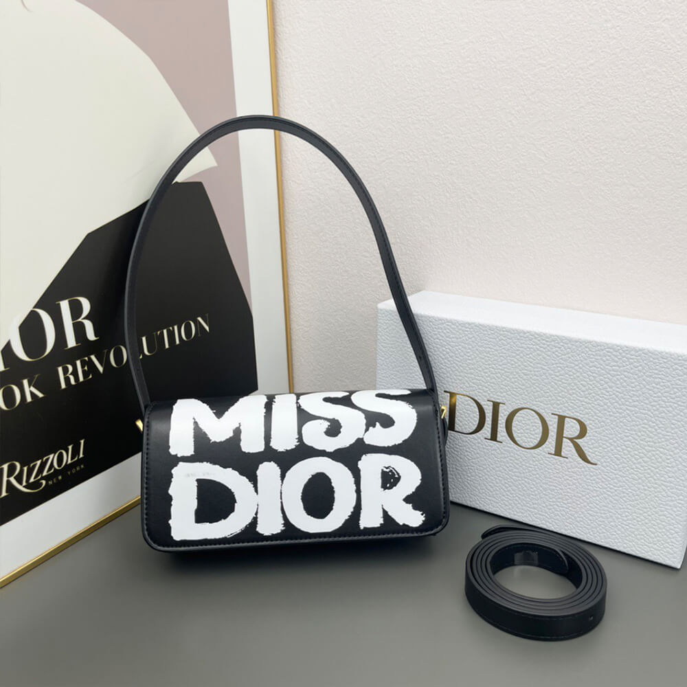 miss D*or flap bag