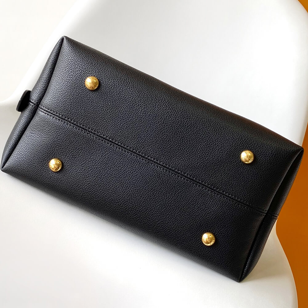 LV Low Key Hobo MM(high-end grade)