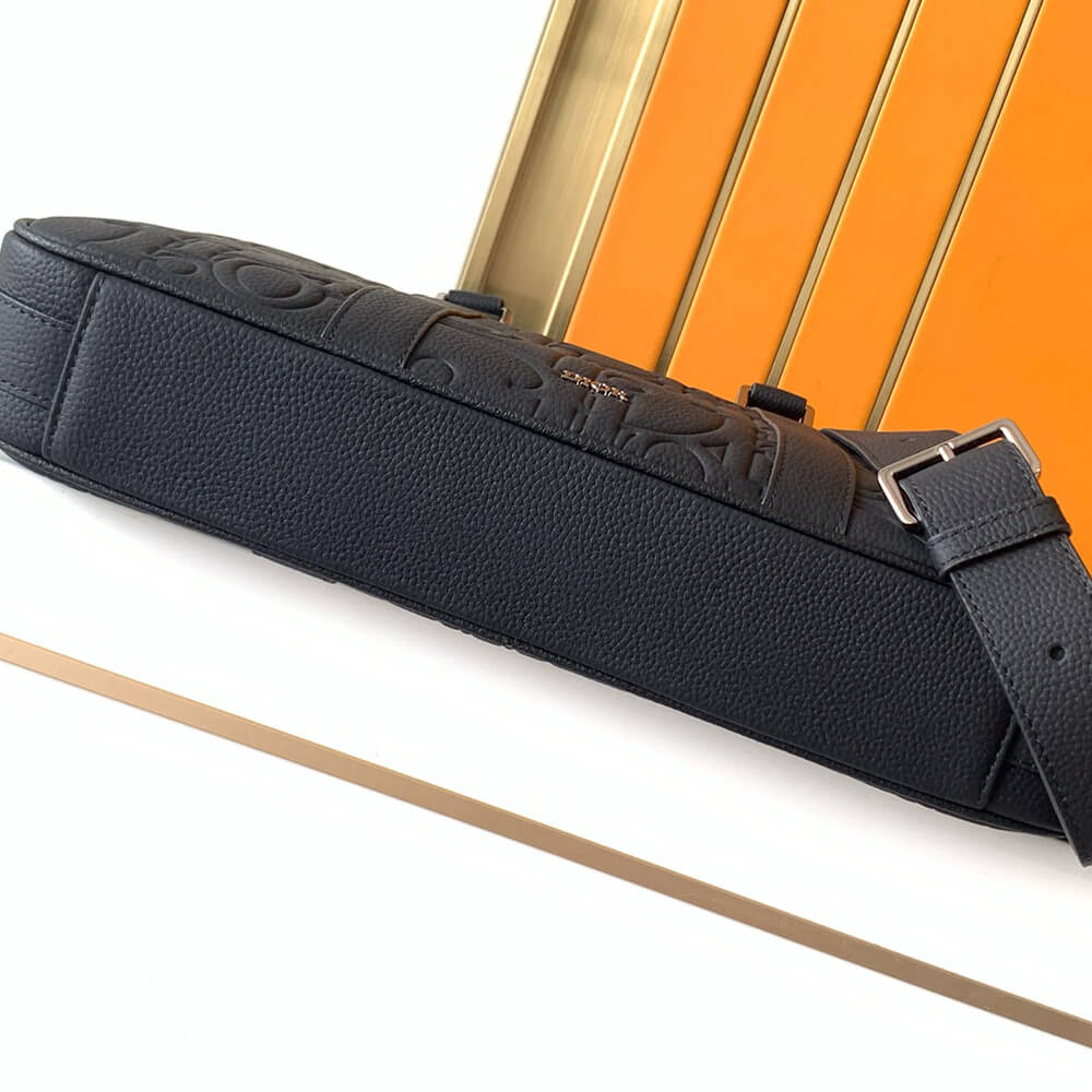 D*or zipped briefcase