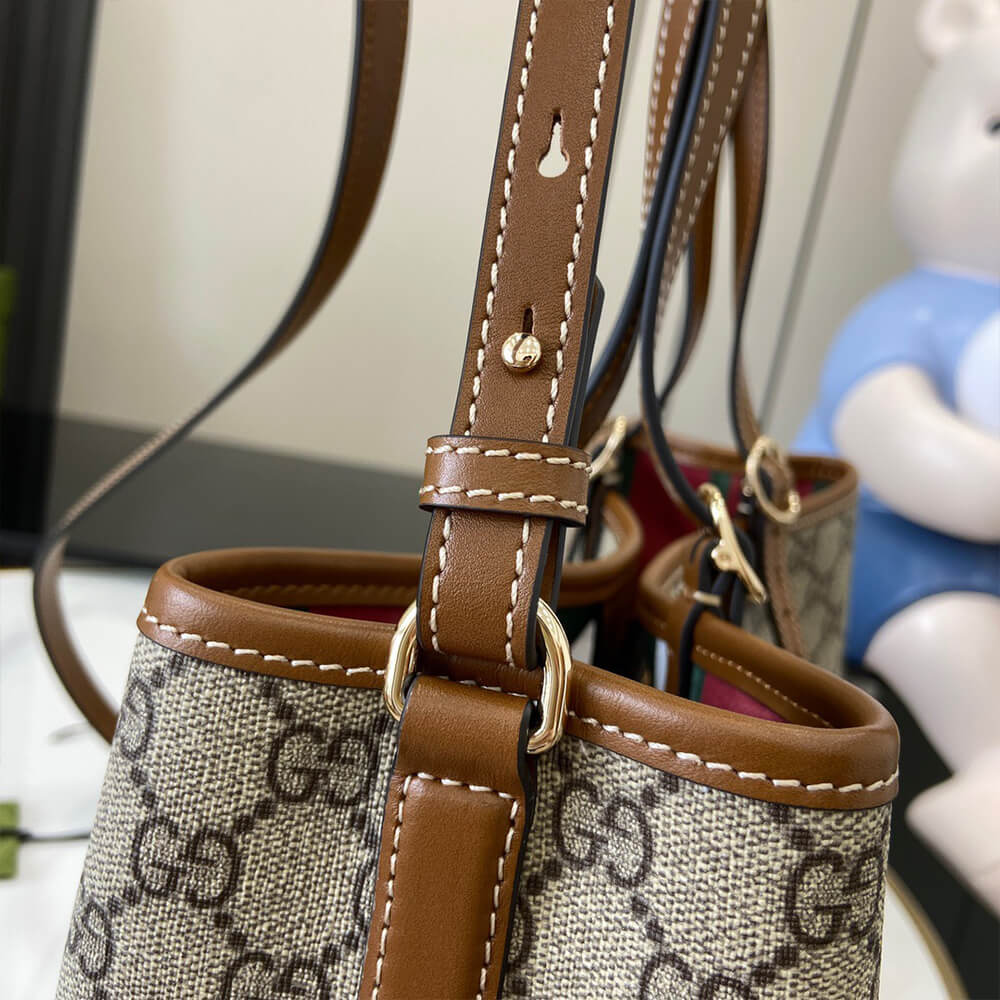 GG Emblem small tote bag