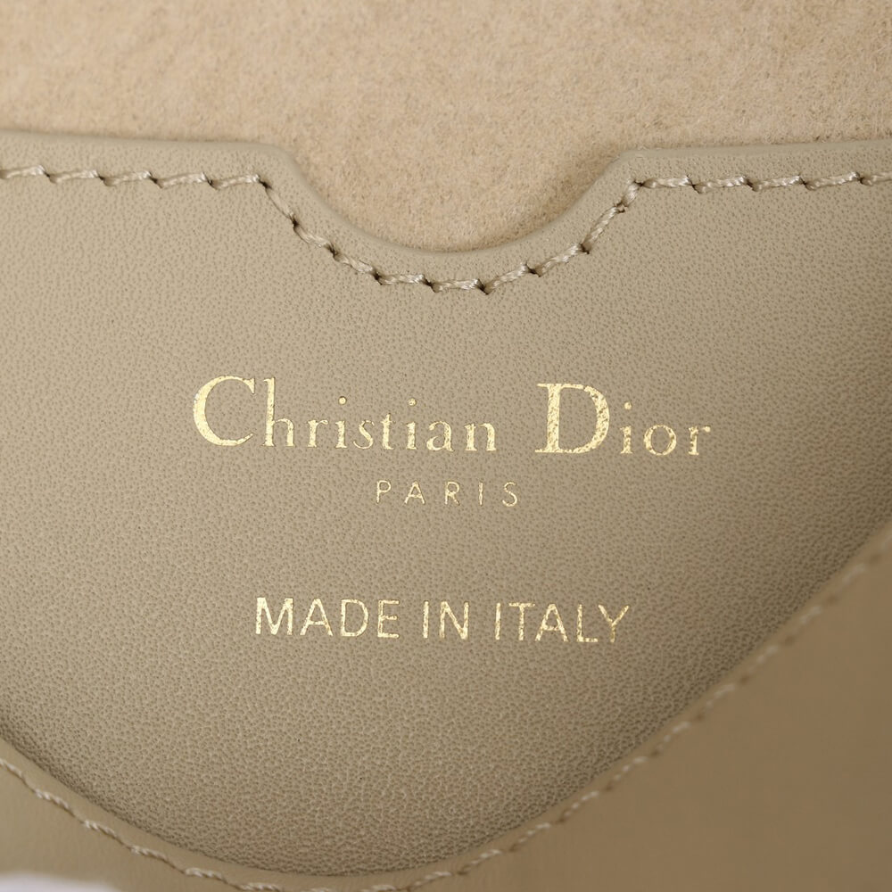 medium D*or bobby bag