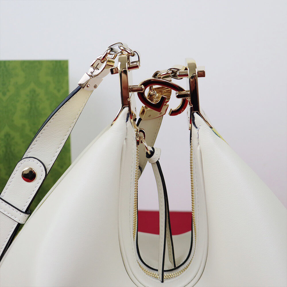 G*u*i attache large shoulder bag