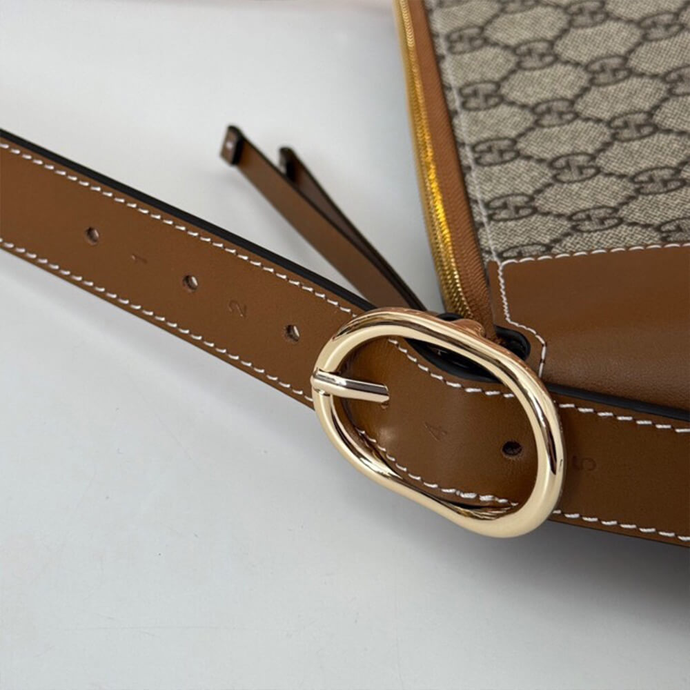 GG Emblem medium shoulder bag