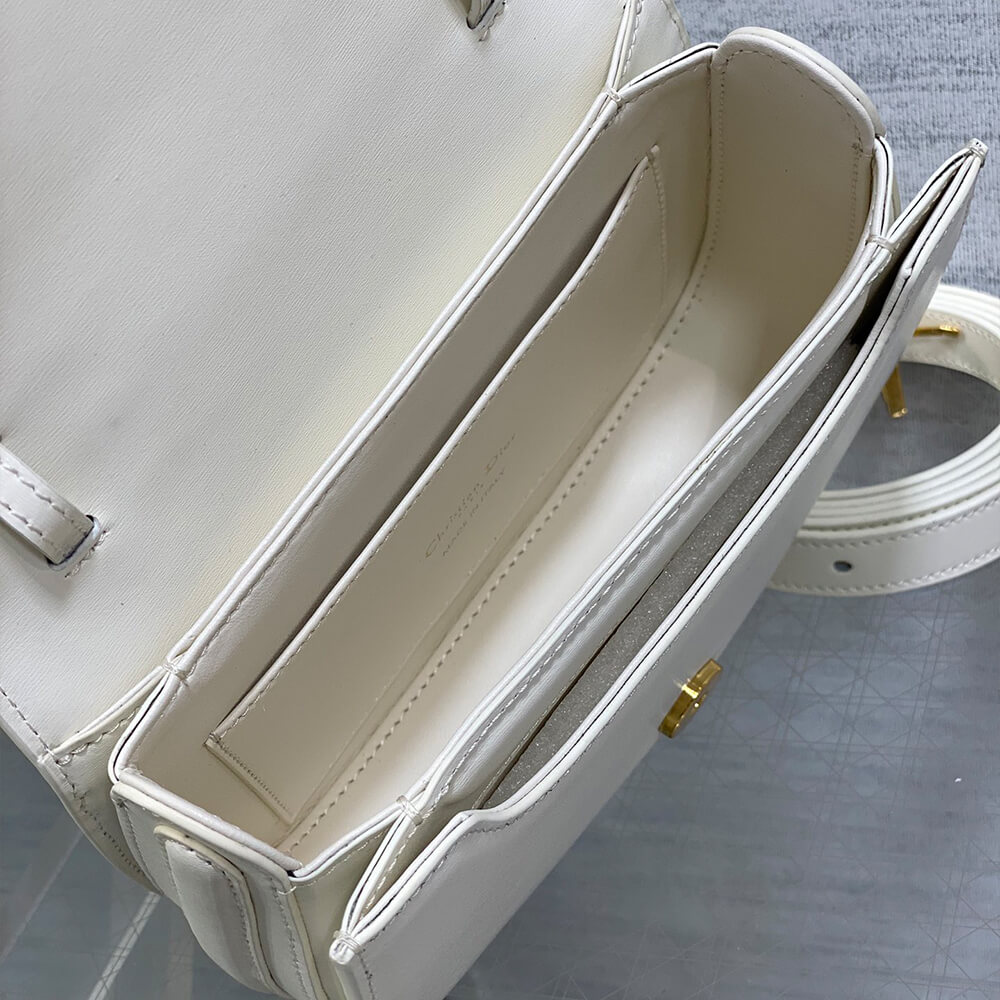 Medium 30 Montaigne Avenue Top Handle Bag