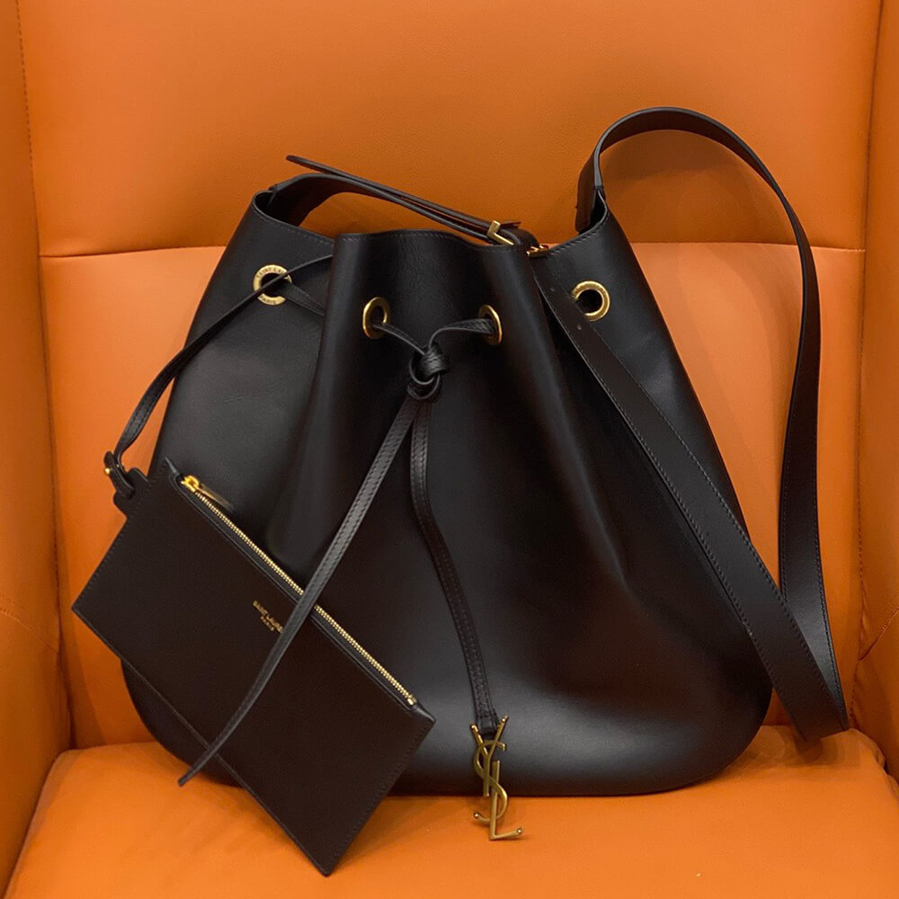 YSL PARIS VII large flat hobo bag in smooth leather(high-end grade)