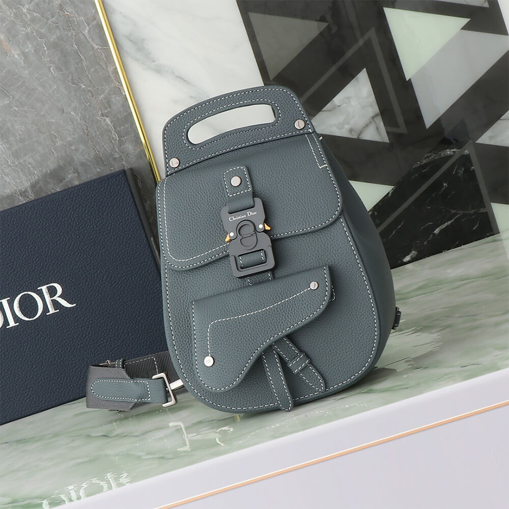 D*or gallop sling bag