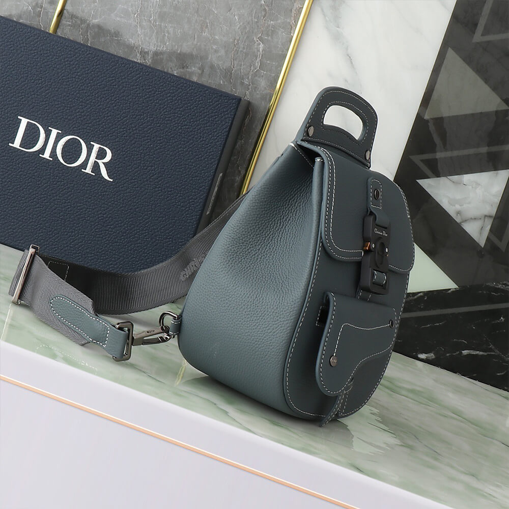 D*or gallop sling bag