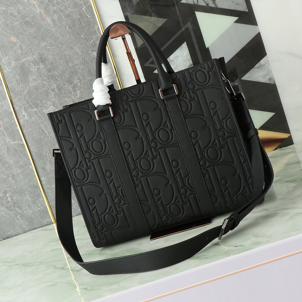 D*or medium east-west tote bag